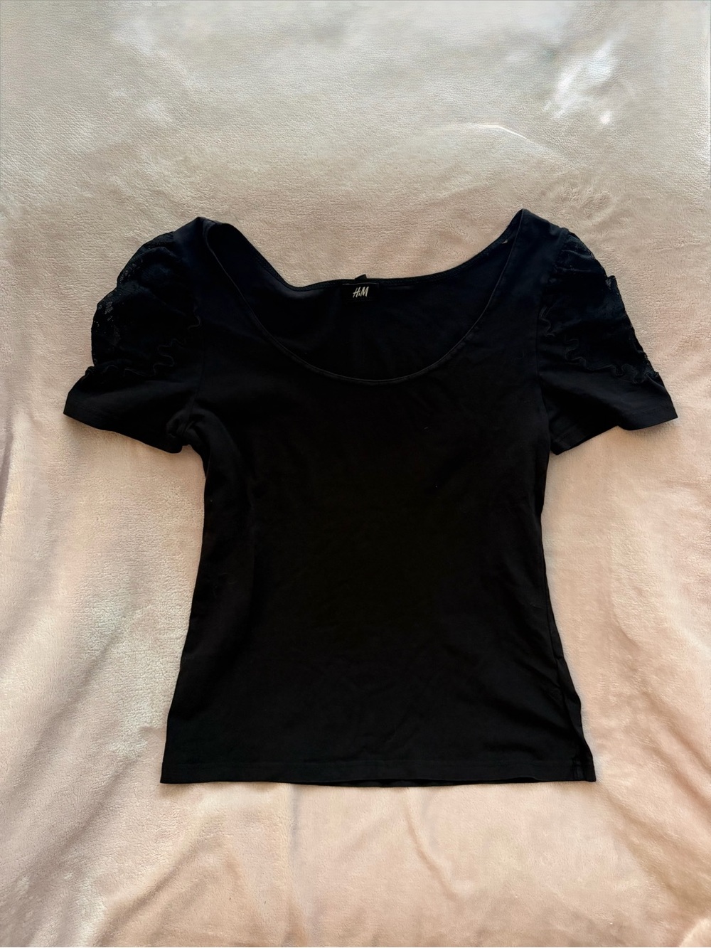 H&M Black Scoop Neck Puff Sleeve Tee